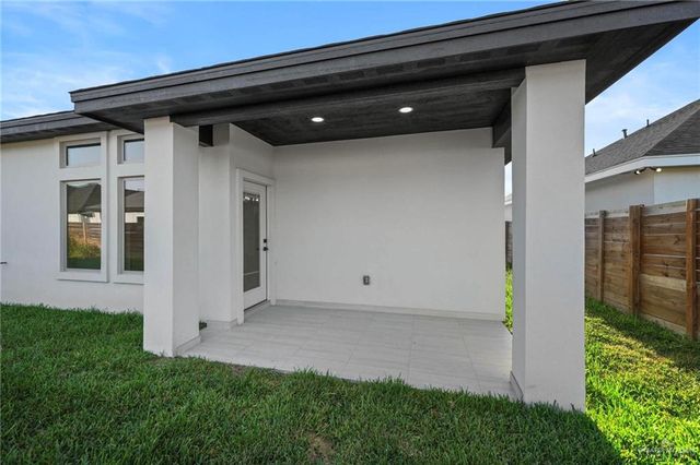 3616 S Apex Street, Edinburg, TX 78542