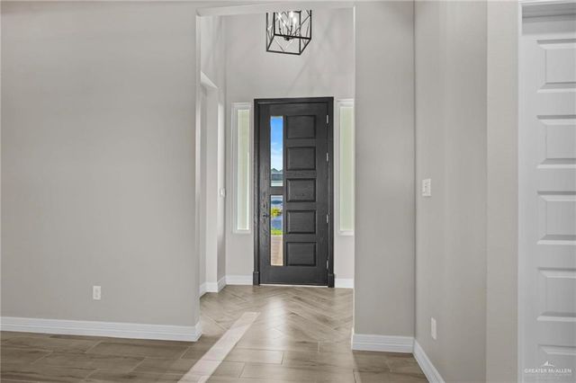 3616 S Apex Street, Edinburg, TX 78542