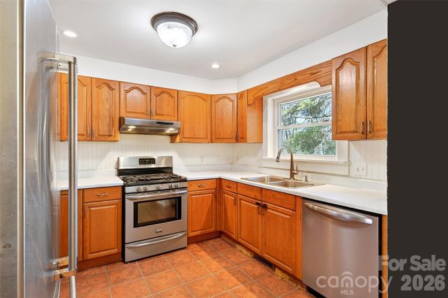 109 Eastwood Avenue, Swannanoa, NC 28778