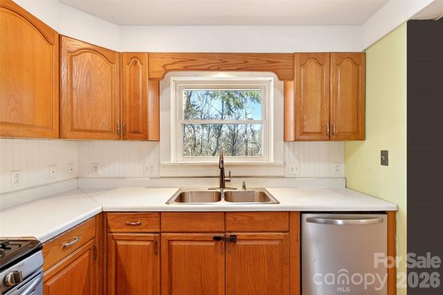 109 Eastwood Avenue, Swannanoa, NC 28778