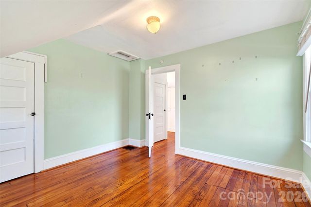 109 Eastwood Avenue, Swannanoa, NC 28778