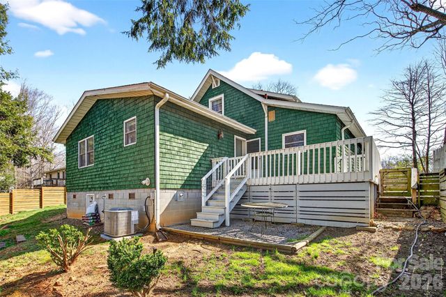 109 Eastwood Avenue, Swannanoa, NC 28778