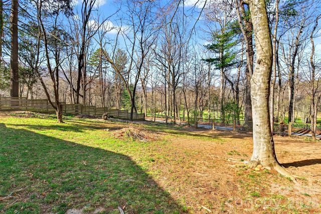 109 Eastwood Avenue, Swannanoa, NC 28778