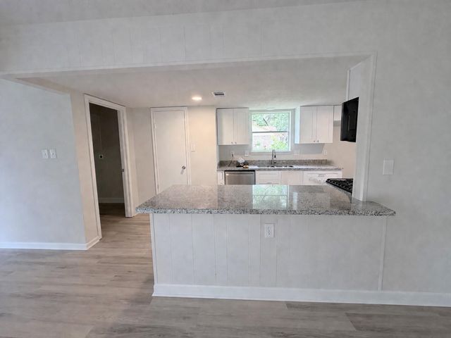 2102 Lake Creek Drive, Houston, TX 77339