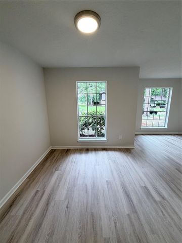 2102 Lake Creek Drive, Houston, TX 77339