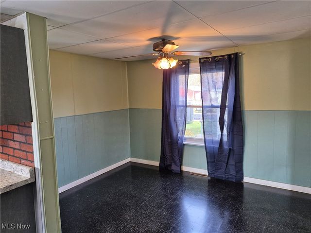 4962 Oroszy Avenue, Lorain, OH 44052