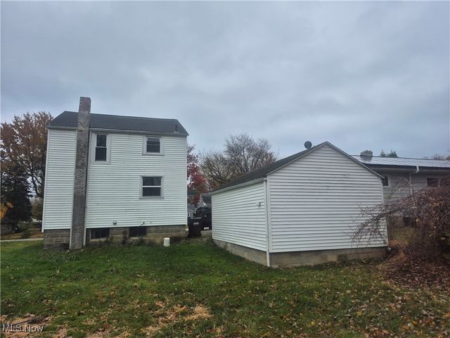 4962 Oroszy Avenue, Lorain, OH 44052