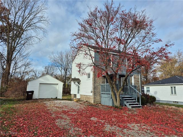 4962 Oroszy Avenue, Lorain, OH 44052