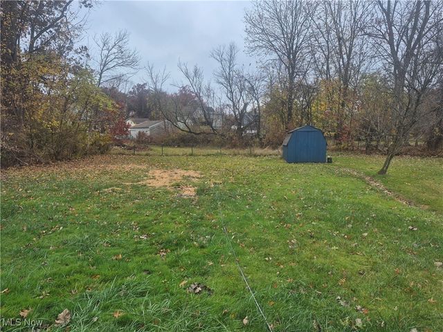 4962 Oroszy Avenue, Lorain, OH 44052