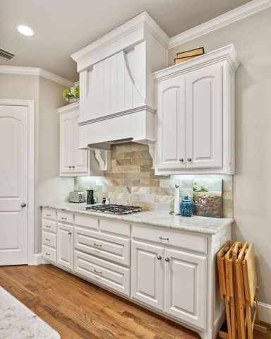 645 E Hill Street, Keller, TX 76248