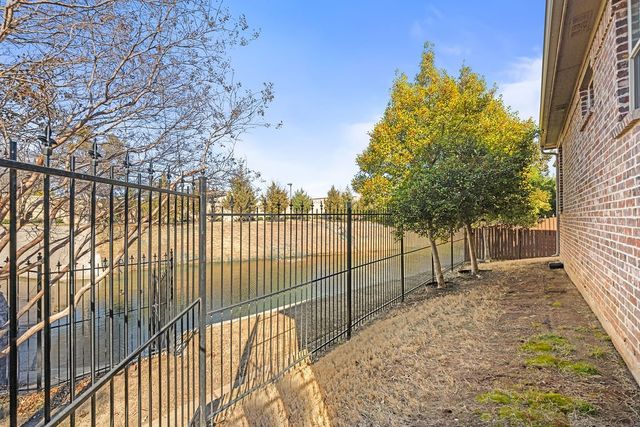 645 E Hill Street, Keller, TX 76248