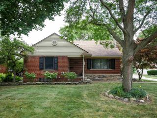 44850 Kemp Street, Sterling Heights, MI 48314