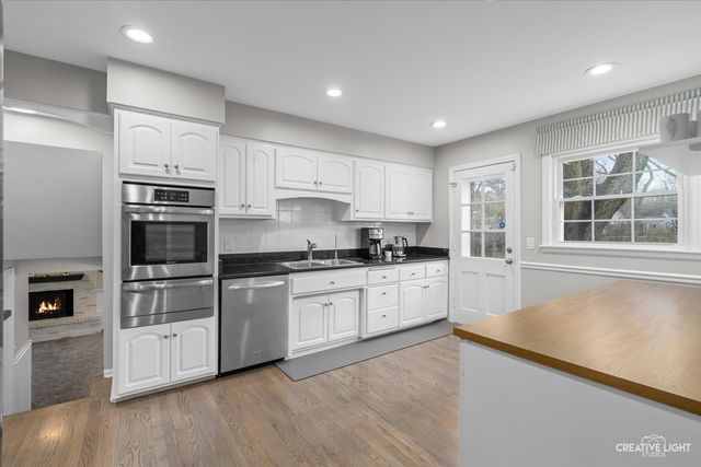 1104 N Brainard Street, Naperville, IL 60563