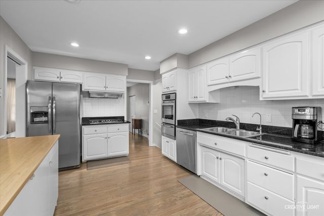 1104 N Brainard Street, Naperville, IL 60563