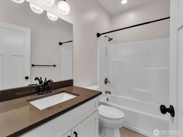 2204 158th Street Ct E, Tacoma, WA 98445