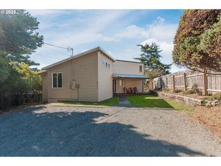 34970 SIXTH St, Pacific City, OR 97135