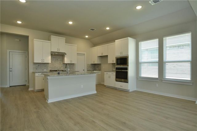 145 High Plains DR, Georgetown, TX 78628