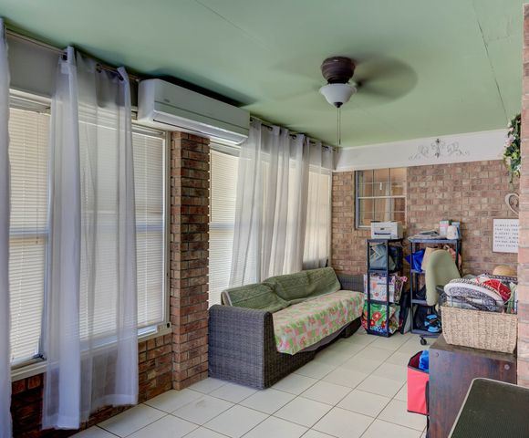 1814 Old Oaks Street, Shreveport, LA 71119