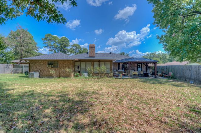 1814 Old Oaks Street, Shreveport, LA 71119