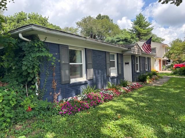 3527 Greentree Road, Lexington, KY 40517