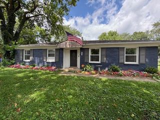 3527 Greentree Road, Lexington, KY 40517