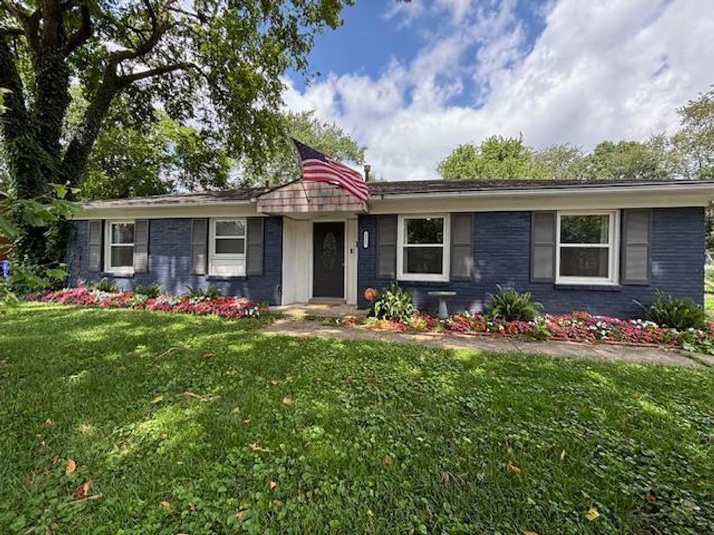 3527 Greentree Road, Lexington, KY 40517