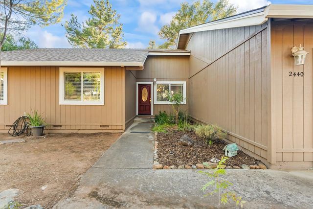2440 Sandpiper Way, Cameron Park, CA 95682