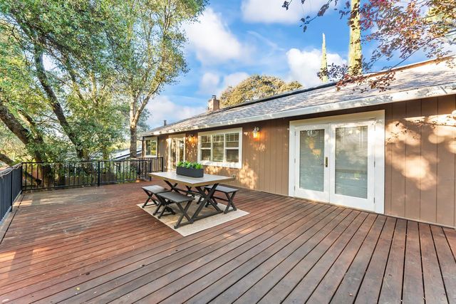 2440 Sandpiper Way, Cameron Park, CA 95682