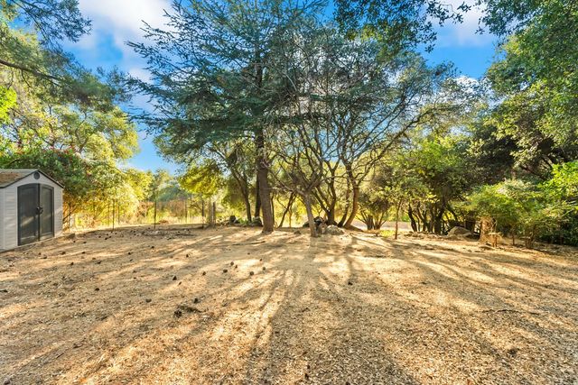 2440 Sandpiper Way, Cameron Park, CA 95682