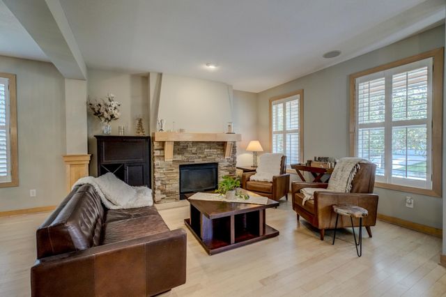 276 Country Road, Stillwater, MN 55082