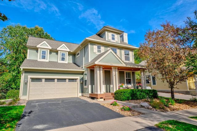 276 Country Road, Stillwater, MN 55082