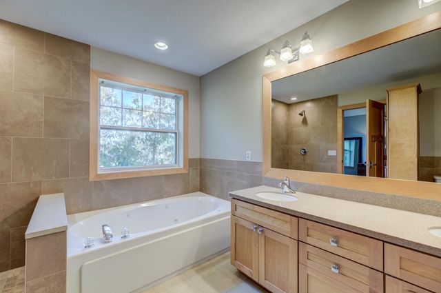 276 Country Road, Stillwater, MN 55082