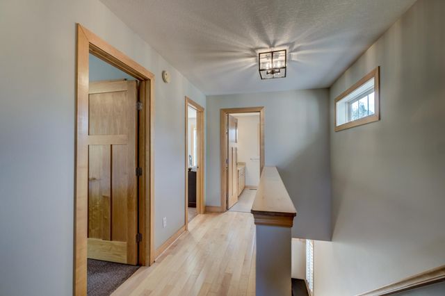276 Country Road, Stillwater, MN 55082