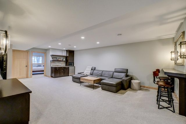 276 Country Road, Stillwater, MN 55082
