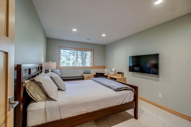 276 Country Road, Stillwater, MN 55082