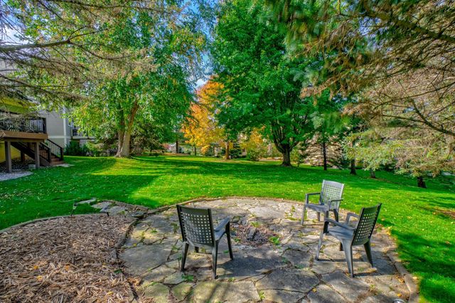 276 Country Road, Stillwater, MN 55082
