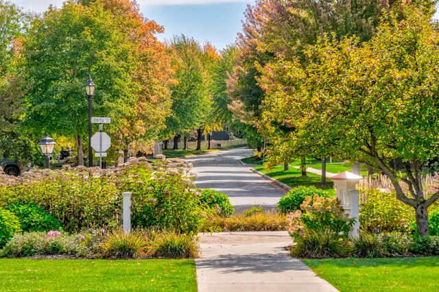 276 Country Road, Stillwater, MN 55082