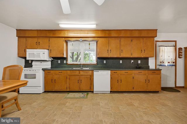 7141 PEARSONS CORNER RD, Dover, DE 19904