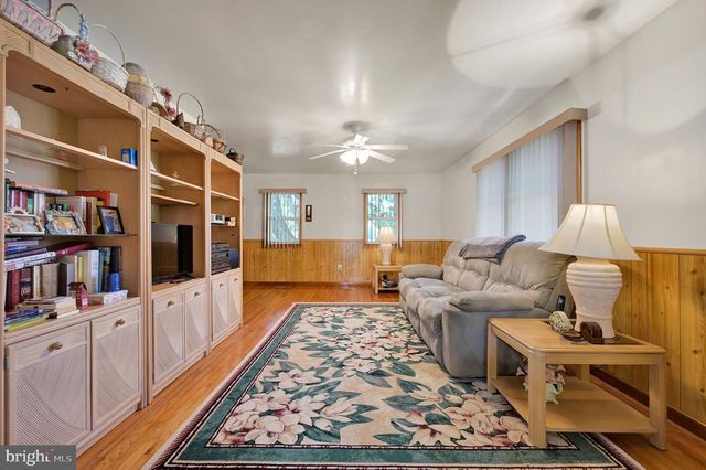 7141 PEARSONS CORNER RD, Dover, DE 19904