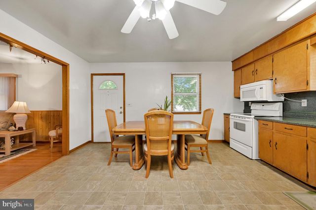 7141 PEARSONS CORNER RD, Dover, DE 19904