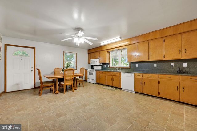 7141 PEARSONS CORNER RD, Dover, DE 19904