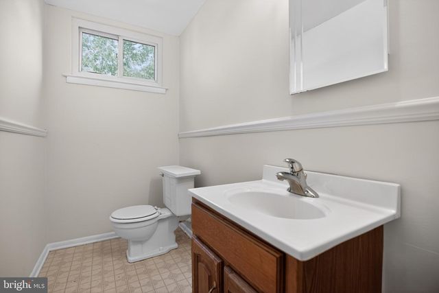 1210 SALEM RD, Burlington, NJ 08016