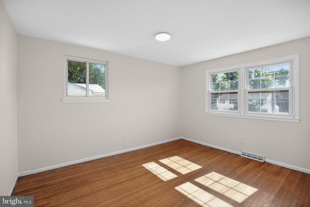 1210 SALEM RD, Burlington, NJ 08016