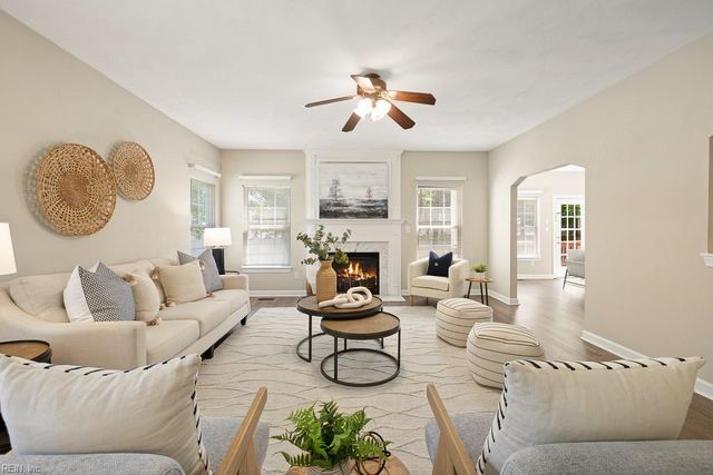 1009 Seagull CT, Chesapeake, VA 23322