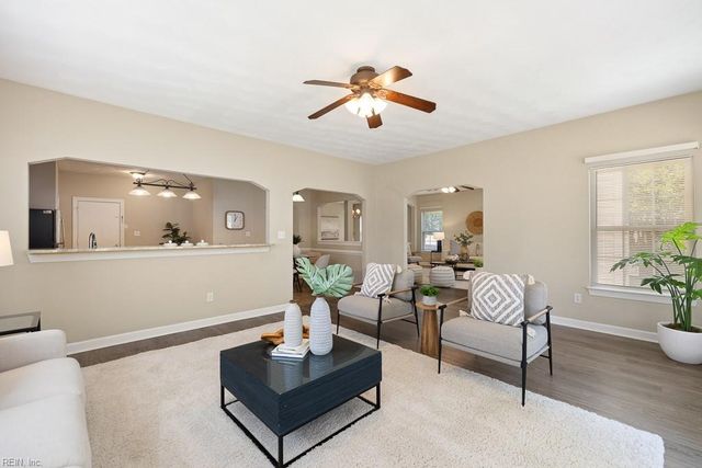 1009 Seagull CT, Chesapeake, VA 23322