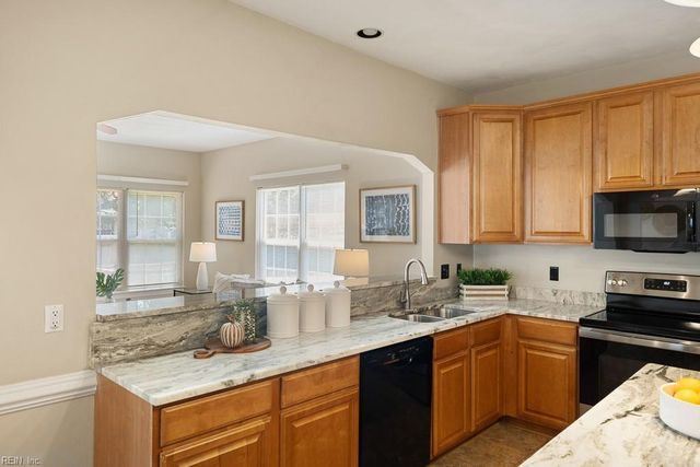 1009 Seagull CT, Chesapeake, VA 23322
