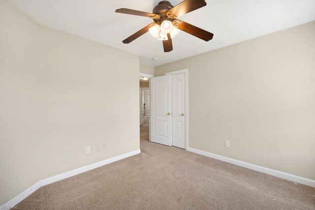 1009 Seagull CT, Chesapeake, VA 23322