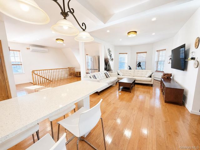 35-35 155th Street, Flushing, NY 11354