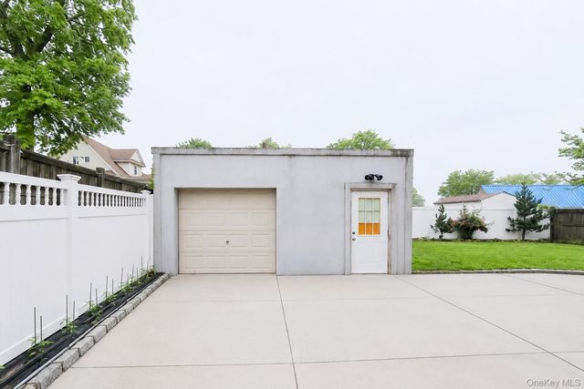 35-35 155th Street, Flushing, NY 11354