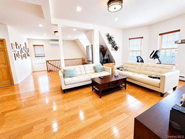 35-35 155th Street, Flushing, NY 11354